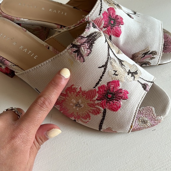 Kelly & Katie Amour Brocade Floral Slip On Mules Size 8 - Picture 9 of 10